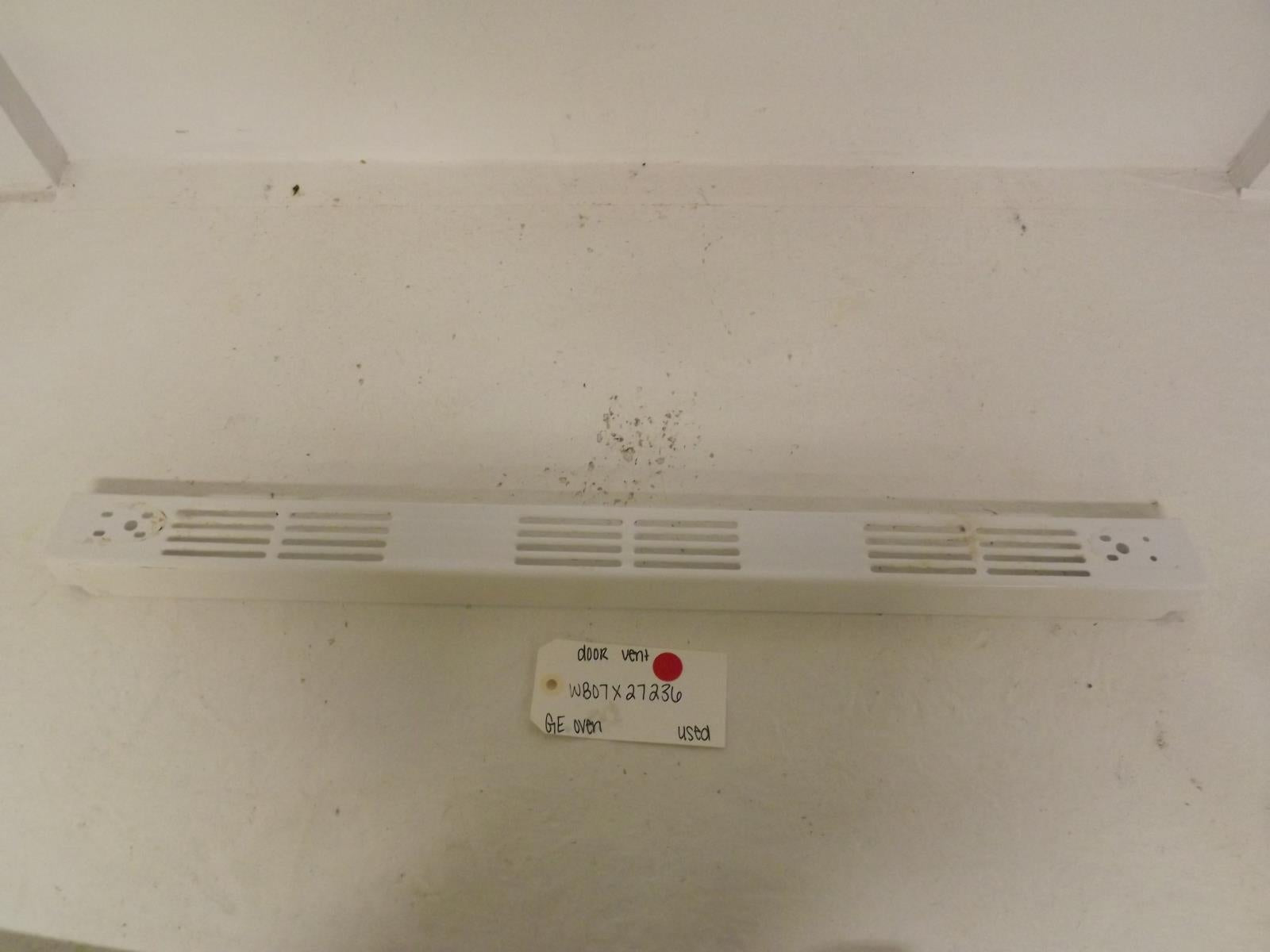 GE Oven WB07X27236 Door Vent Used GE Oven WB07X27236 Door Vent Used